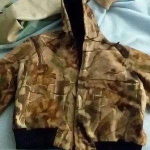 Realtree Camo Hooded carhart jacket